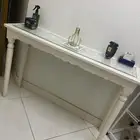 طاولات شقة نظيفة