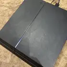 بلاستيشن 4 شغال 100   و وحدة تحكم 1