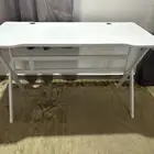 طاولة مكتب