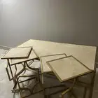 طاولات للبيع