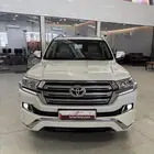 لاندكروزر GXR سعودي 8 سلندر 2018 عداد قليل