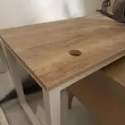 طاولة مكتب مع الكرسي