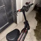سكوتر جديد مع شاحنه وحوسته كلها للبيع صامل يجي