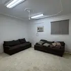 كنب كبير بني