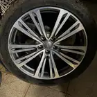 جنوط و اطارات اودي A8 2019 اصليه نظيفه
