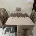 طاولة طعام
