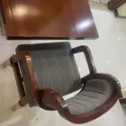 كراسي مطعم وطاولات