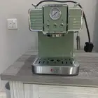 ماكينة اسبريسو مع مرفقاتها