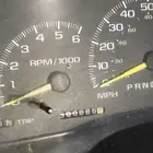 للبيع جمس شفروليه موديل 99 للاستمارة مطوفة 6سنوات المحركات