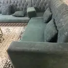 كنب لل بيع سبع قطع مع الطاولات