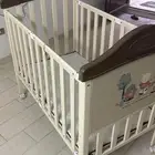 سرير حديد للبيع. قابل للثني من غير مرتبة