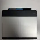 جهاز رسم رقمي (Graphic Tablet) من شركة Wacom  ومعاه قلم خاص