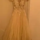 فستان مستعمل لبس مره فقط