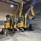 بوكلين صغير مني للايجار الشهري