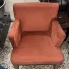 للبيع عدد كراسي وطاولات نضيفه