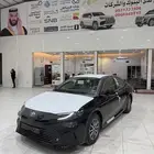 كامري E بنزين 2025 أسود أصفار اقل سعر بالسوق