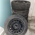 طقم خمس جنوط حديد بكفراتها