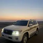 جيب لاندكروزر الممشى