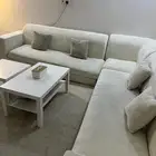 اثاث للبيع الكنب مع الطاولتين واناره الزاويه .