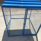 قفص متر في متر