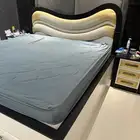 سرير مترين في مترين نظيف