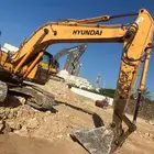 حفار بوكلين للايجار هدم وحفر الاراضي