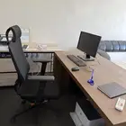 مكتب كامل للبيع اجهزه وطاولاته