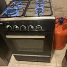 غاز اربع عيون شغال ونضيف استعمال خفيف وجره غاز نصها