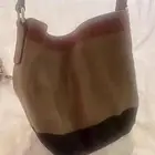 شنطة بيربري جديده مع الدست باق