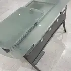طاولة كمبيوتر او مكتبي