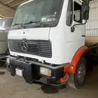 شاحنات ومعدات