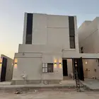 للبيع درج داخلي مع شقة حي المعيزيله