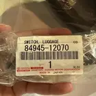 زر فتح الشنطة لبعض سيارات تويوتا