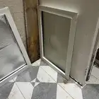 بابين خشب و شباكين فتحة مروحة