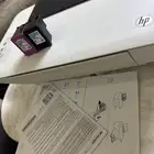 طابعه hpجديده ام تستخدم بكرتونها بس علب الحبر فاضيه