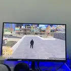 شاشة 100 فريم نظيفة معاها كرتونها