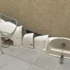 4 مغاسل و2 أفرنجي