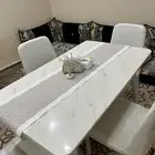 طاولة رخام