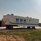 غرفة سحب مقاس 14 م محور يوجد لديها 14 شريحة طاقه شمسيه