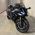 ياماها R1 2017 (مخزن)