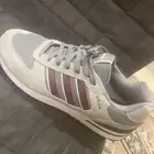 شوزات مستعمل نظيف جدا