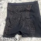 مشدات للبطن وإخفاء الكرش ونحت الجسم