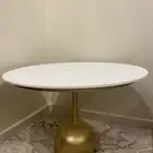 طاولة جديده لم تستخدم للبيع