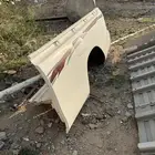 جنب صندوق هايلوكس جهه يسار وكاله