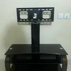 طاوله بثلاث رفوف مع حامل شاشه