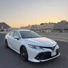 تويوتا كامري 2020 GLE هايبرد نظيفه جدا