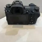 للبيع كاميرا Nikon Z 6ii مع عدسة ومايك