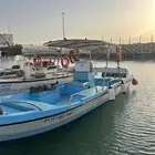قارب للبيع