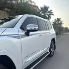 لاندكروزر VX-S 2024جديد