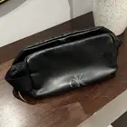 شنطة يد كالفن كلاين اصليه